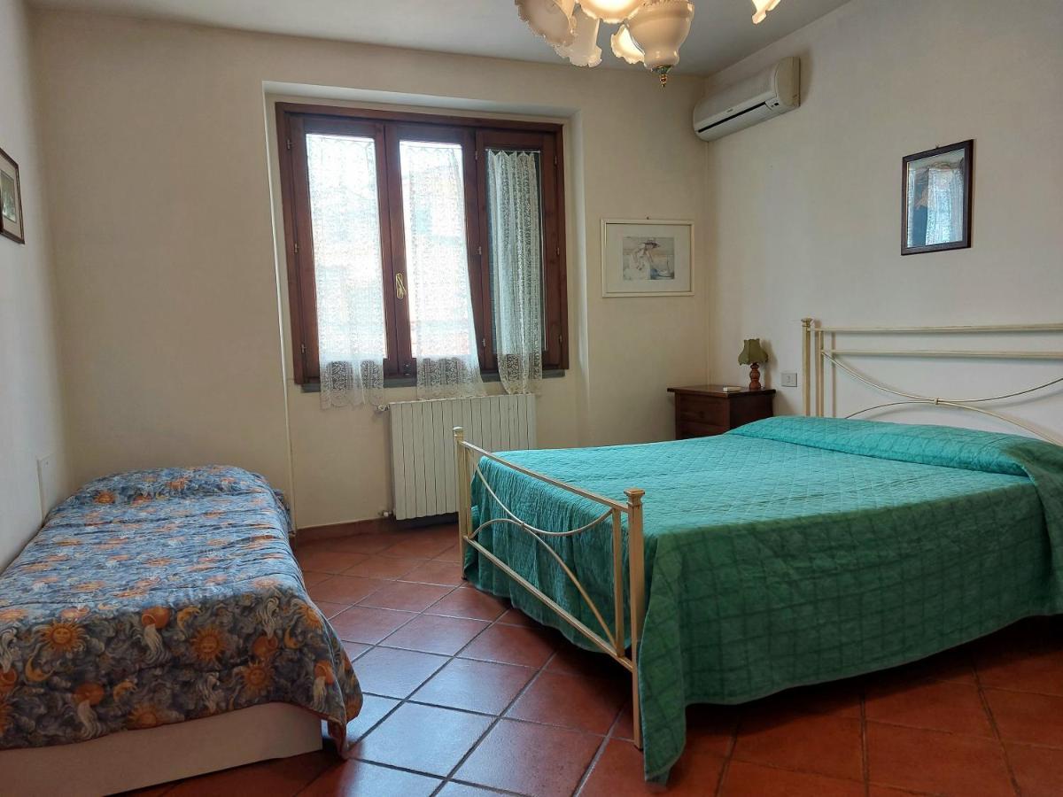 Casa Vacanze - La Ginestra Джинестра Экстерьер фото